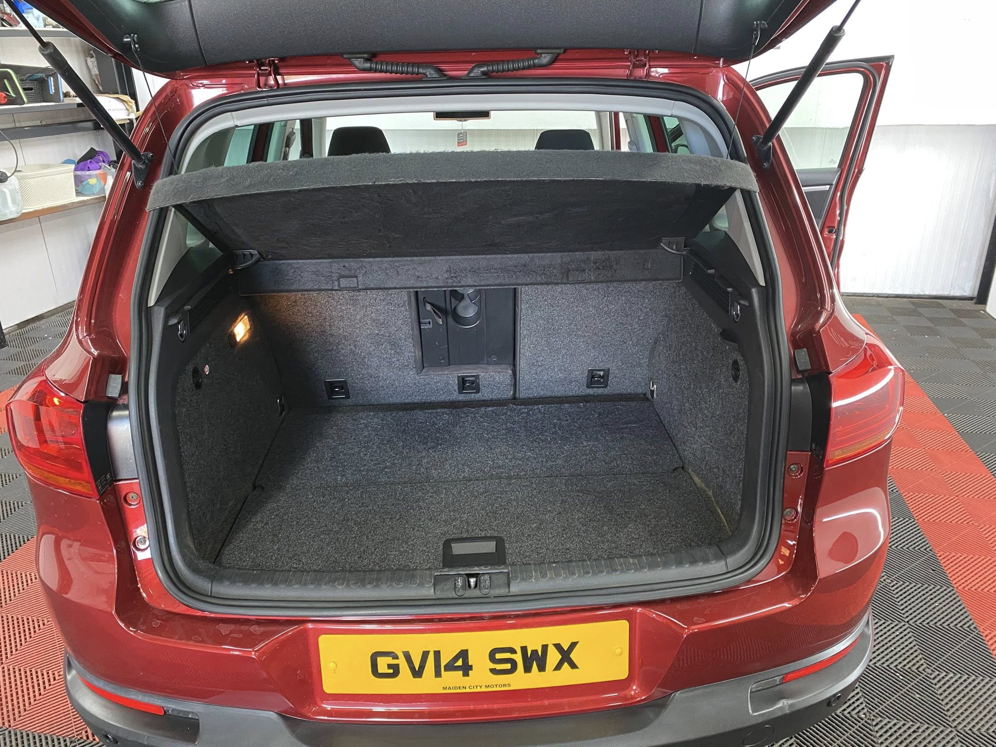 Clean car boot